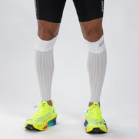 Zoot Sports CALF SLEEVES Unisex Ultra P1x Aero Calf Sleeve - Hyperwhite