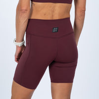 Zoot Sports RUN BOTTOMS Women's Elite Run 8" High-Rise Short - Burgundy